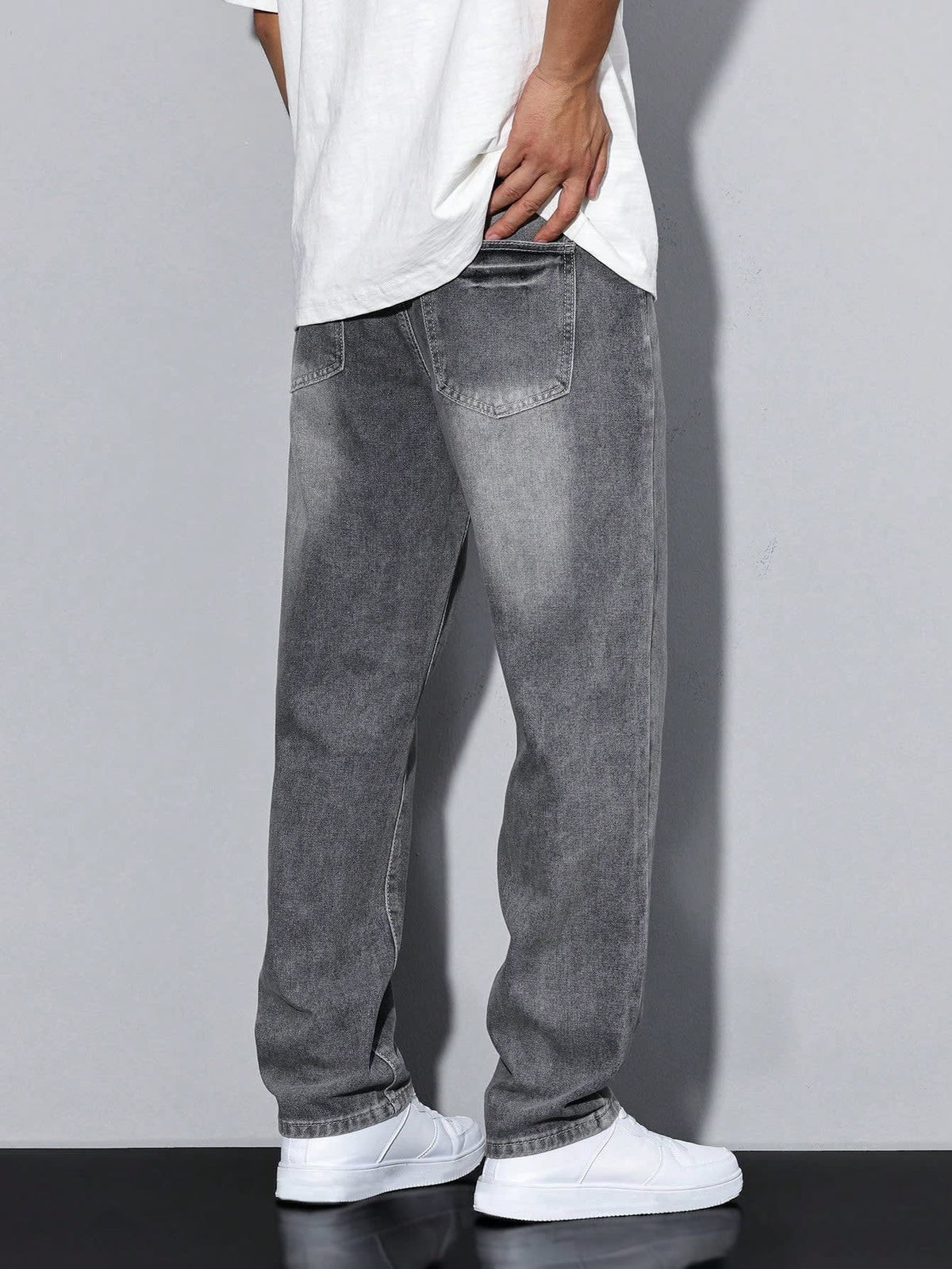 Stone Straight Leg Jeans_3
