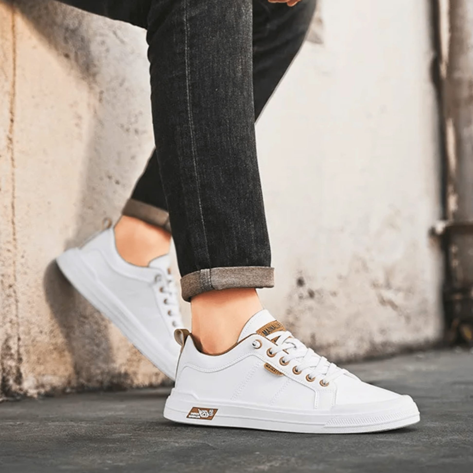 Finn Leather Low Top Sneakers_4