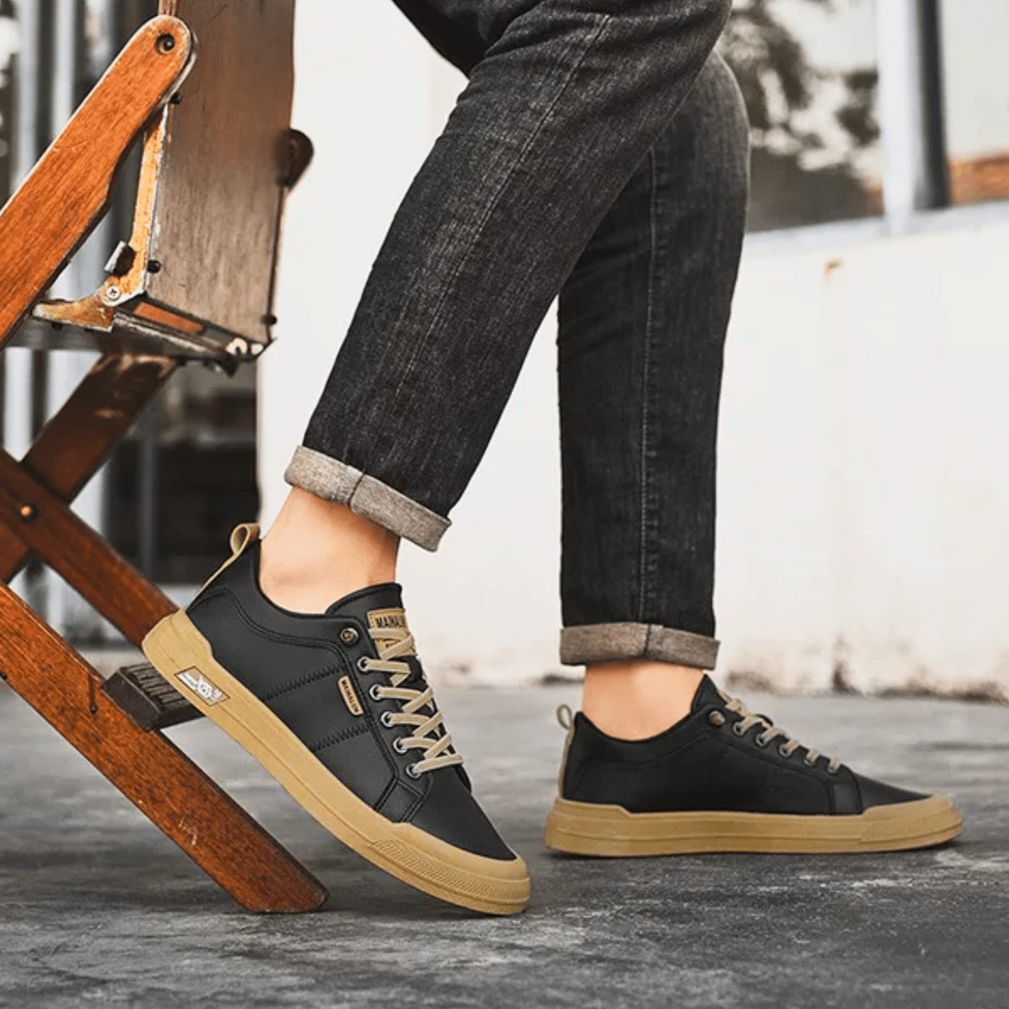 Finn Leather Low Top Sneakers_6