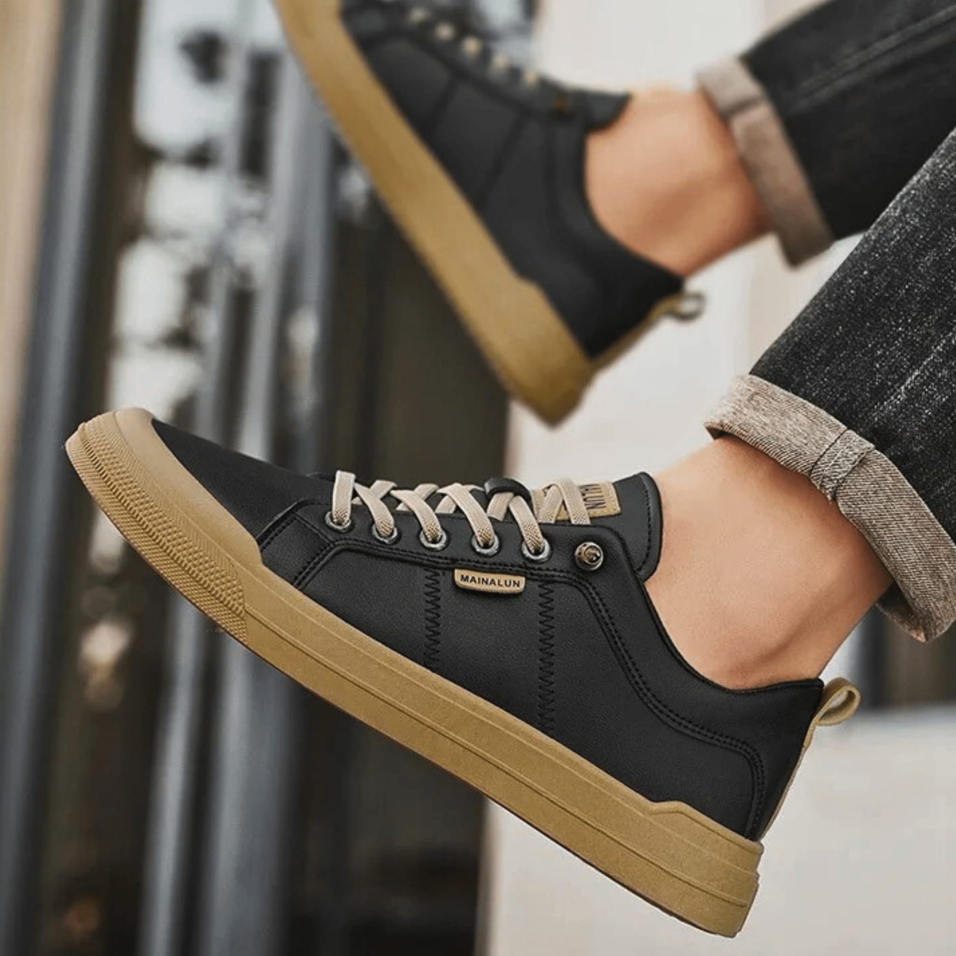 Finn Leather Low Top Sneakers_8