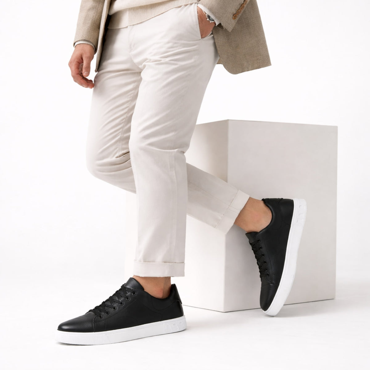 Sinclair Leather Low Top Sneakers_4