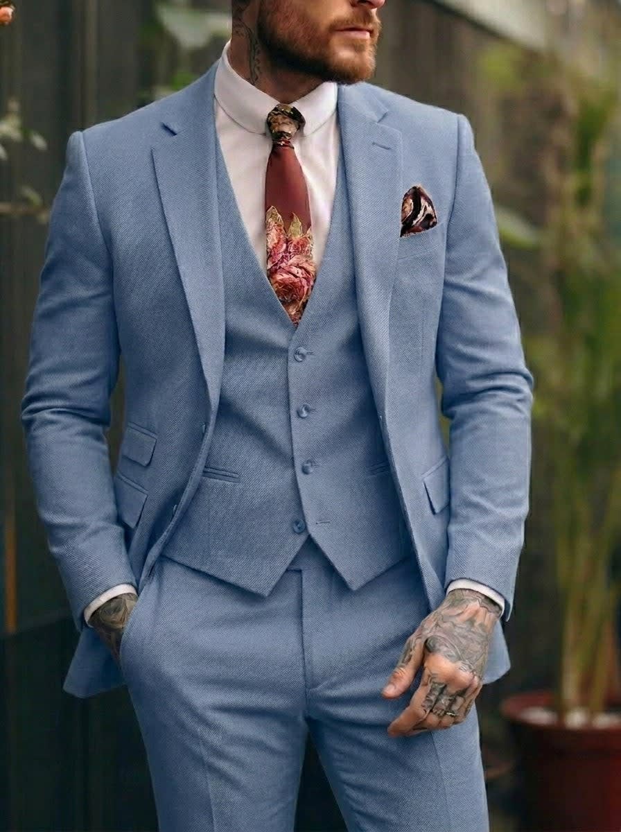 Lincoln One Button Three Piece Suit_15