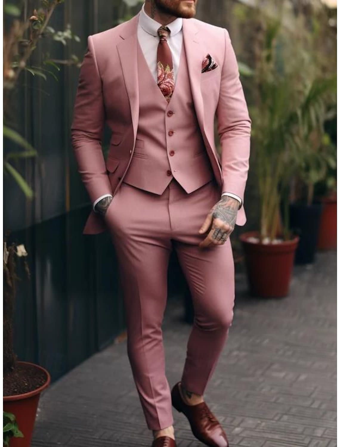 Lincoln One Button Three Piece Suit_3