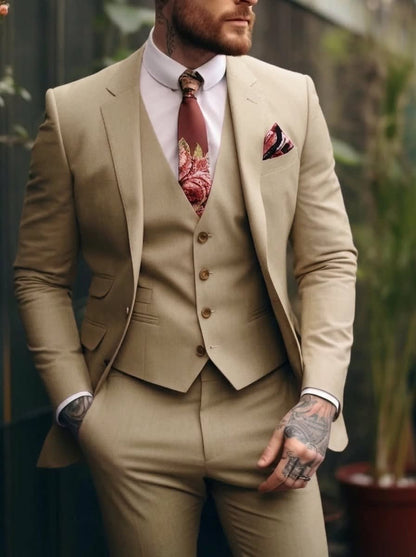 Lincoln One Button Three Piece Suit_8